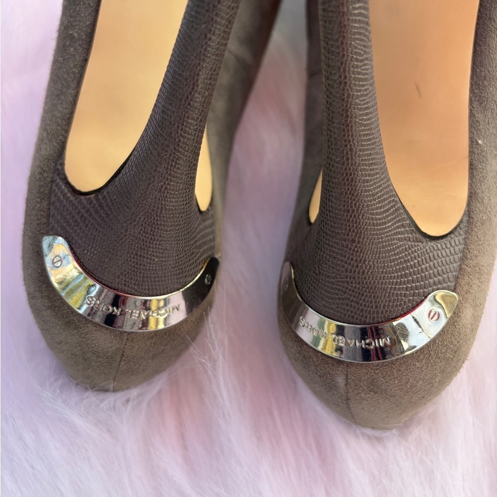 Michael Kors Women's Suede Gray Heels - Picture 4 of 8